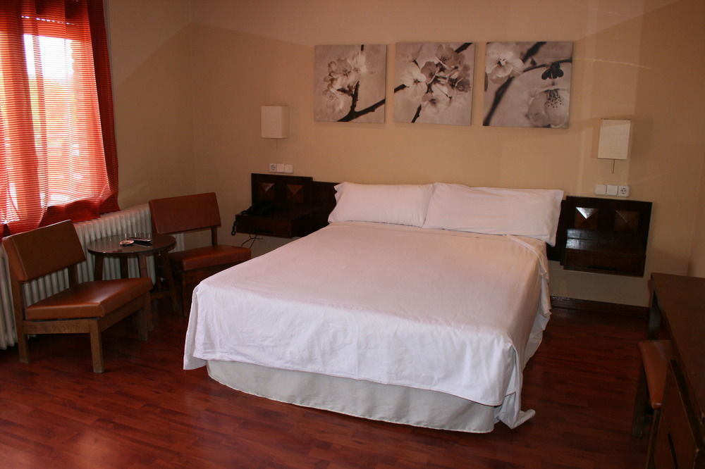 Hotel Los Olivos Χετάφε Εξωτερικό φωτογραφία